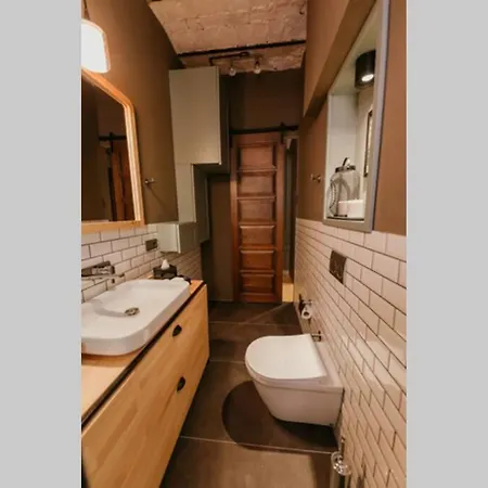 Galadoo 2nd Floor * Istanboel